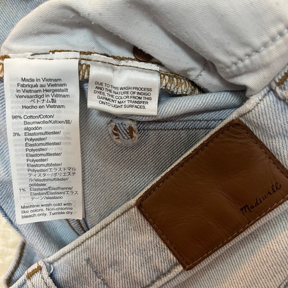 Madewell Mid-Rise Classic Straight Jeans, Wellingford Wash: Knee-Rip Edition, 25 - Picture 13 of 17